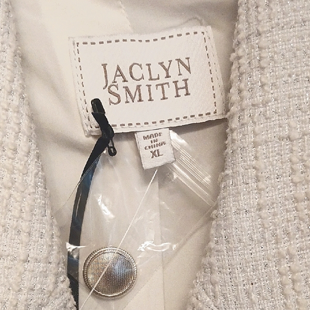 STUNNING! ⚜️Jaclyn Smith ⚜️White Blazer Classic Structured Design XL Gorgeous! - Picture 2 of 16